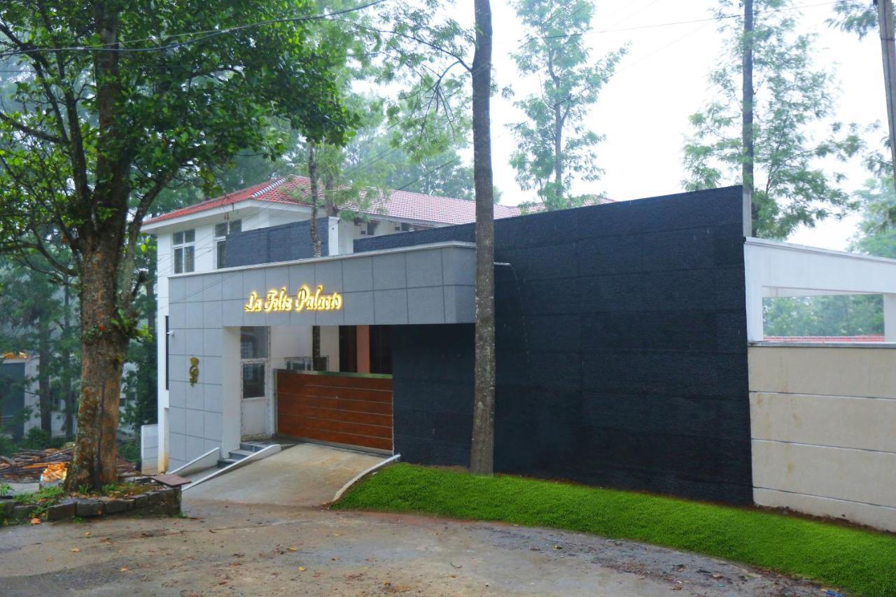 La Feliz Palacio Yercaud Exterior foto